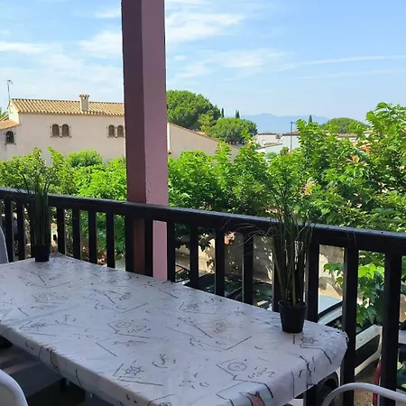 Moderne, Climatise Et Pret Pour Vos Apartmán *